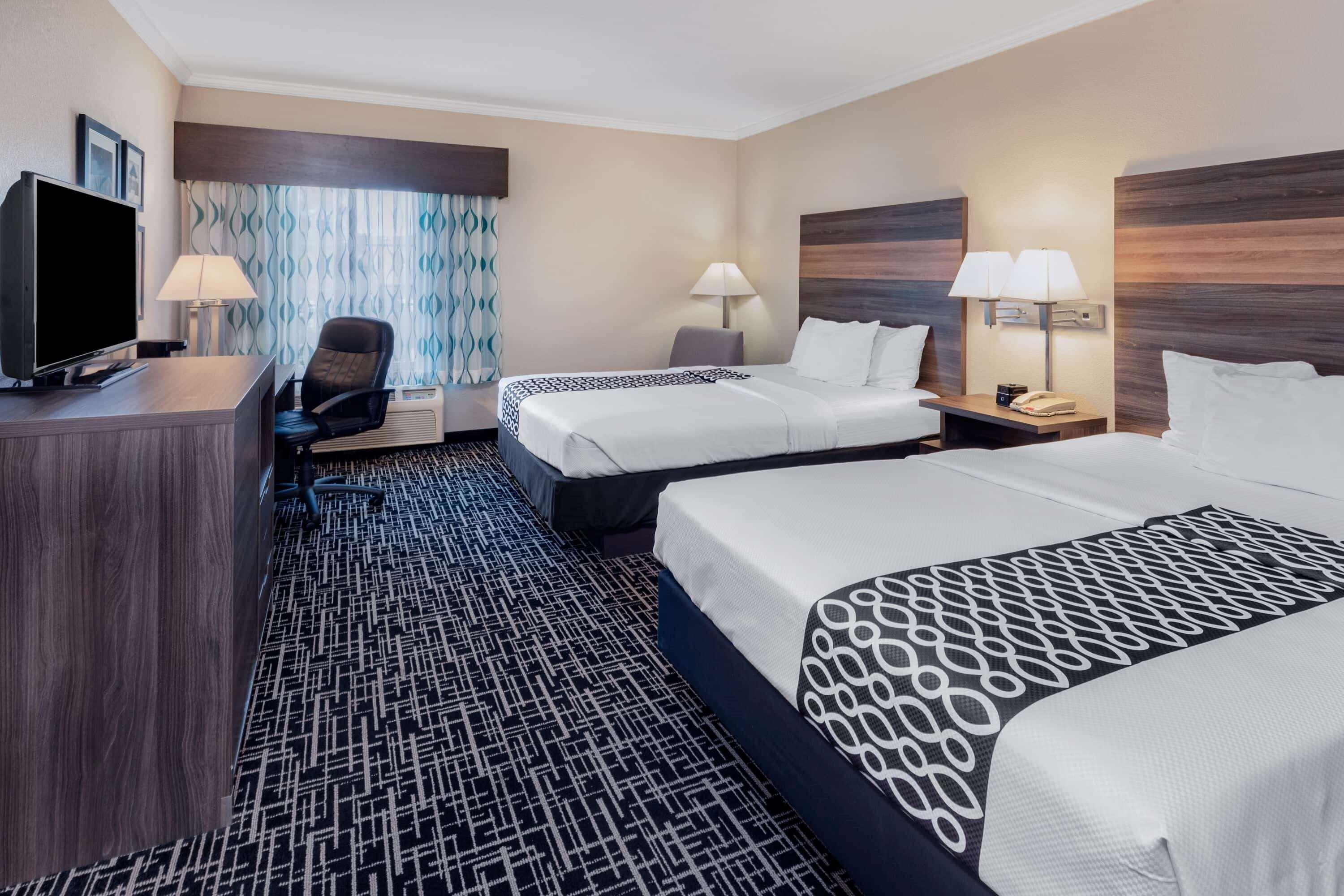 Отель La Quinta By Wyndham Garland Harbor Point Экстерьер фото