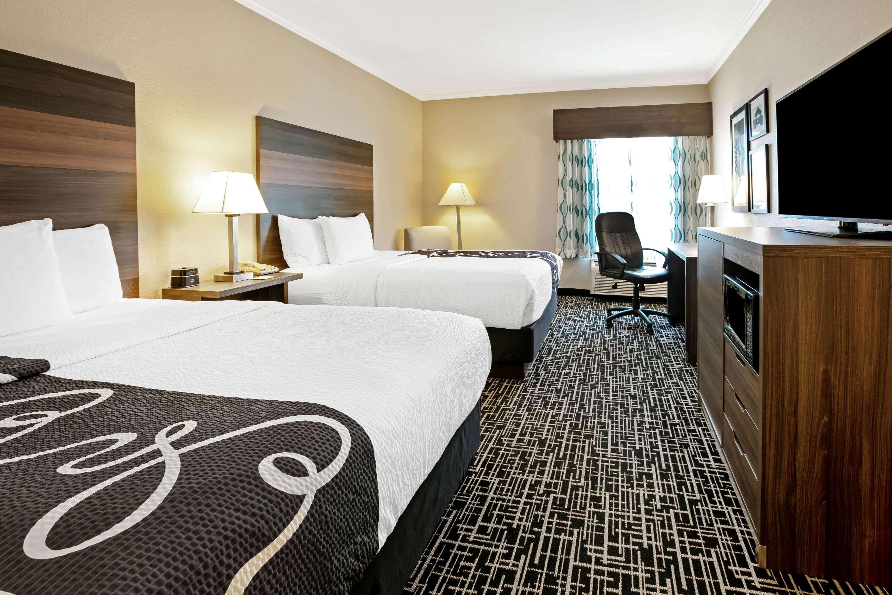 Отель La Quinta By Wyndham Garland Harbor Point Экстерьер фото