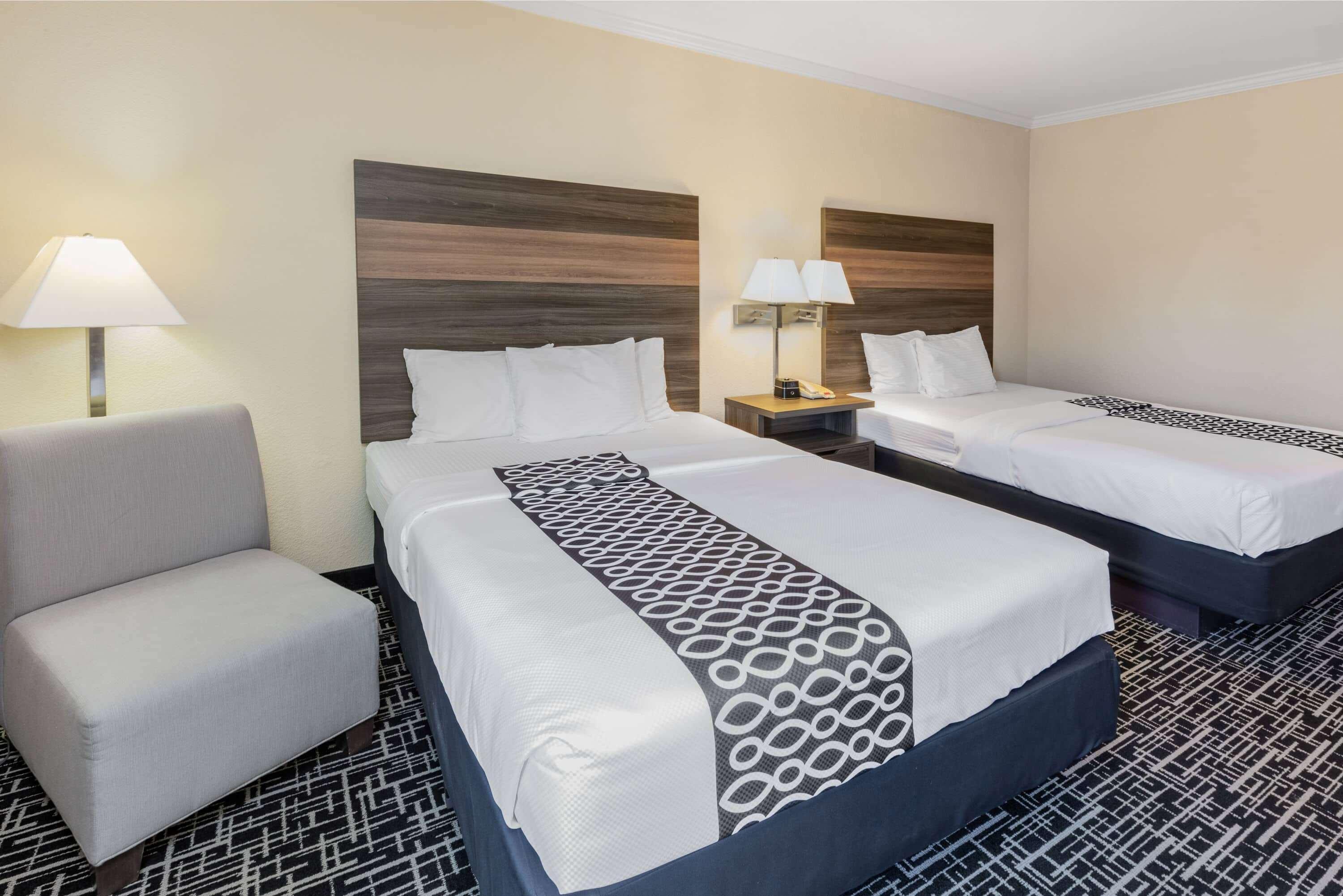 Отель La Quinta By Wyndham Garland Harbor Point Экстерьер фото