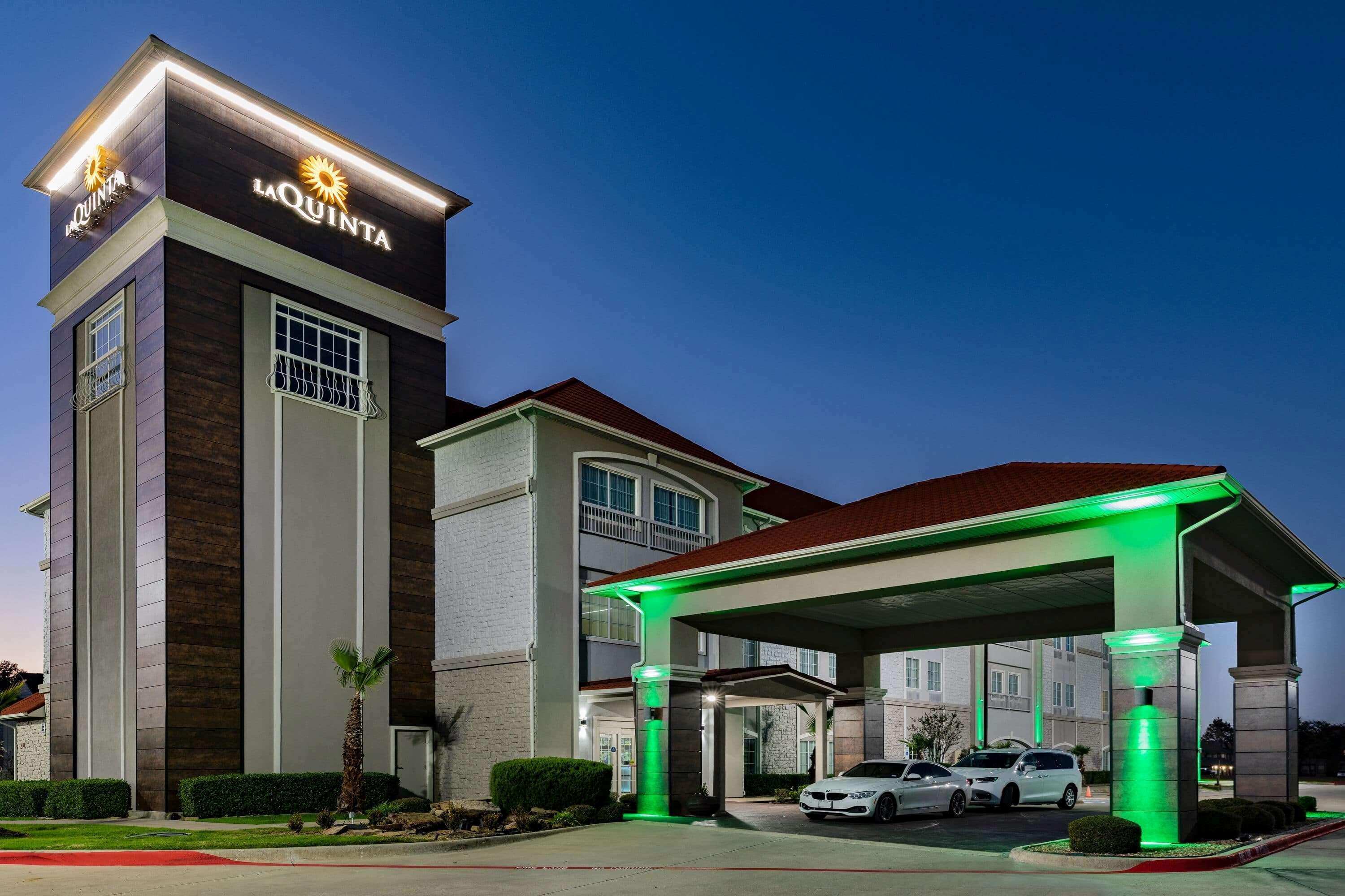 Отель La Quinta By Wyndham Garland Harbor Point Экстерьер фото