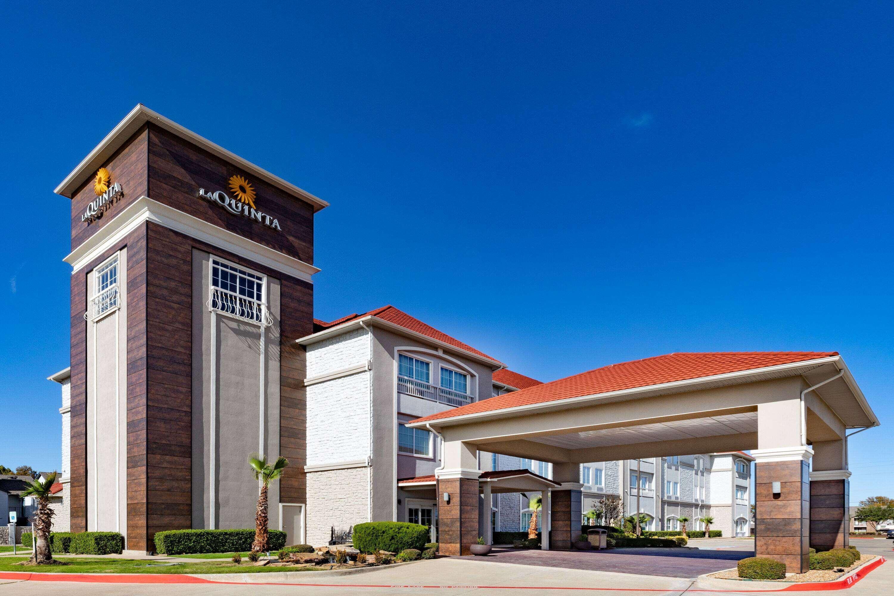 Отель La Quinta By Wyndham Garland Harbor Point Экстерьер фото