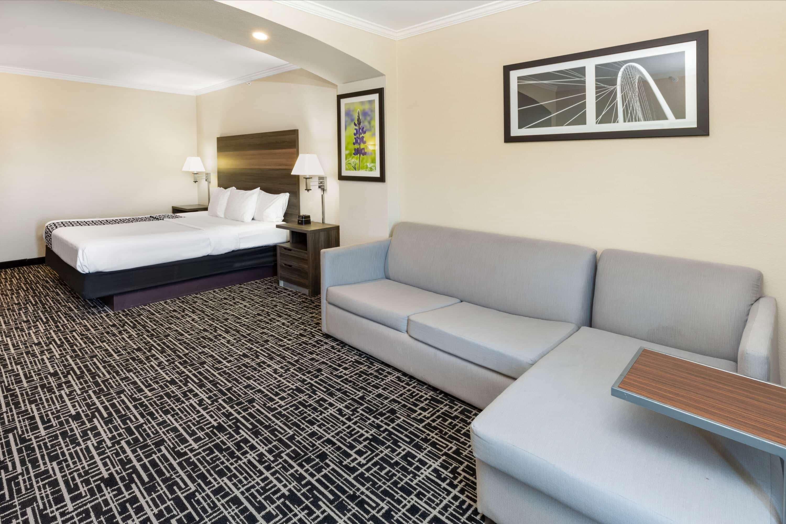 Отель La Quinta By Wyndham Garland Harbor Point Экстерьер фото