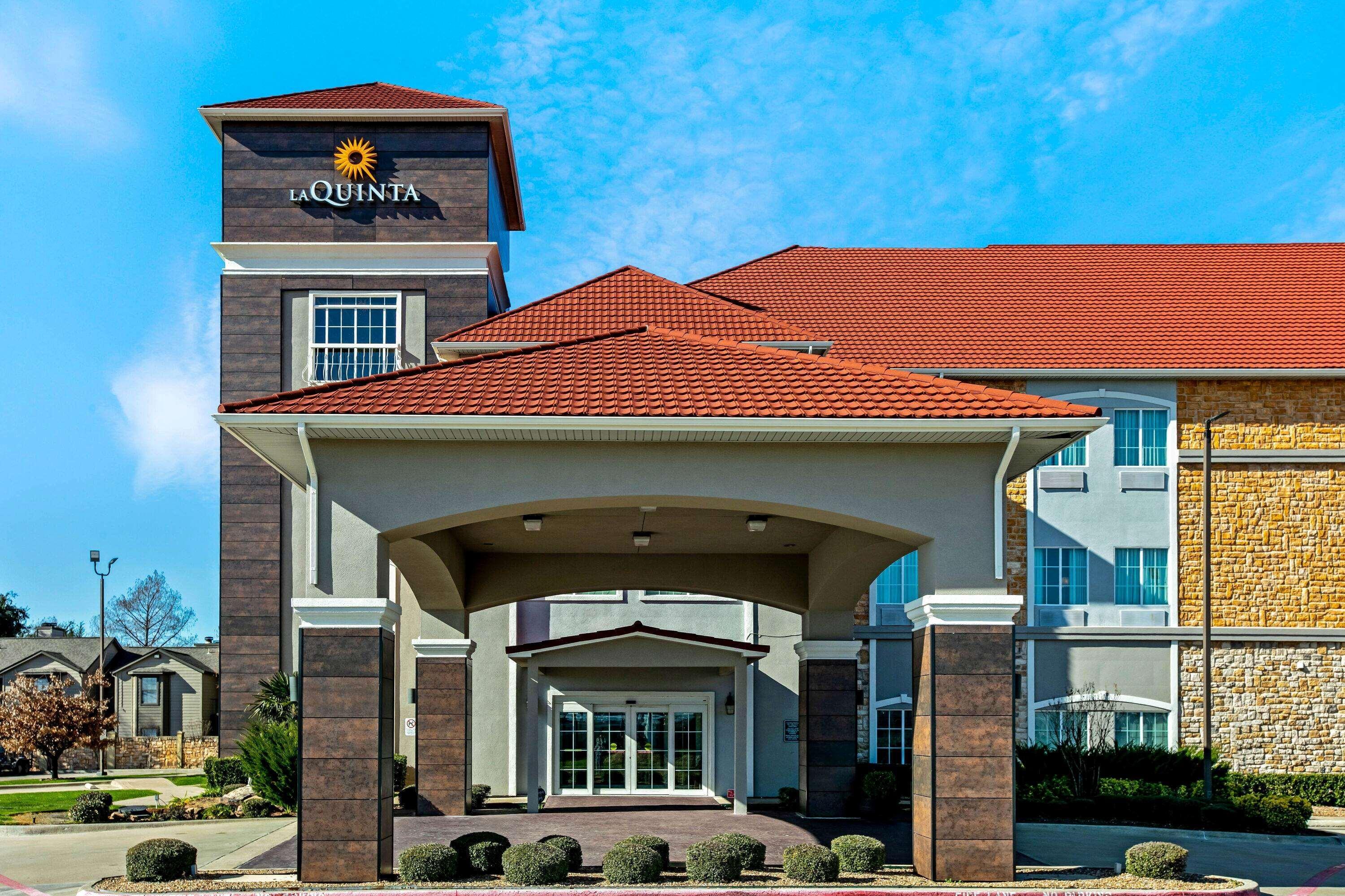 Отель La Quinta By Wyndham Garland Harbor Point Экстерьер фото
