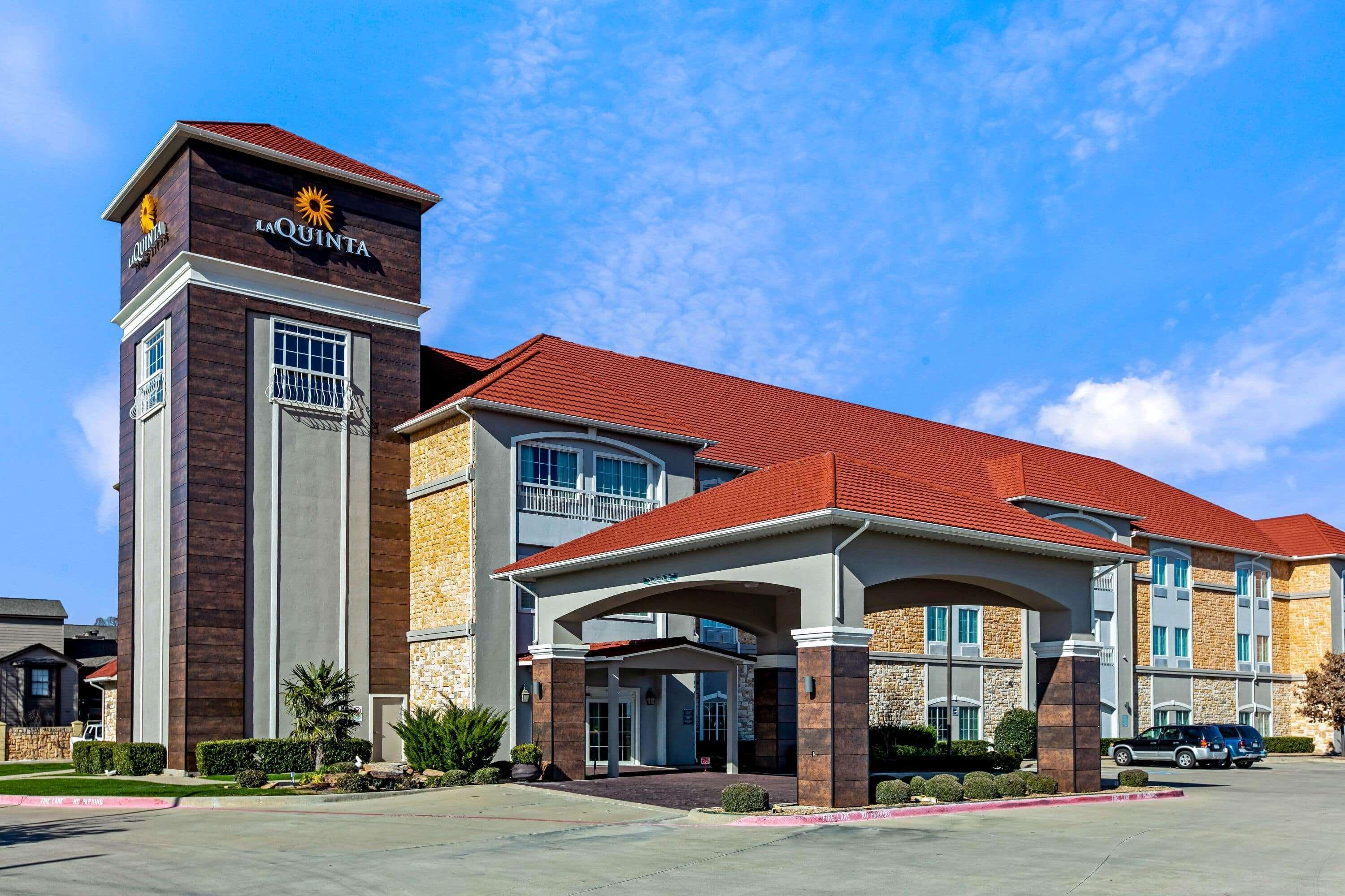 Отель La Quinta By Wyndham Garland Harbor Point Экстерьер фото